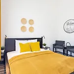 Ultra Central Mini Studio